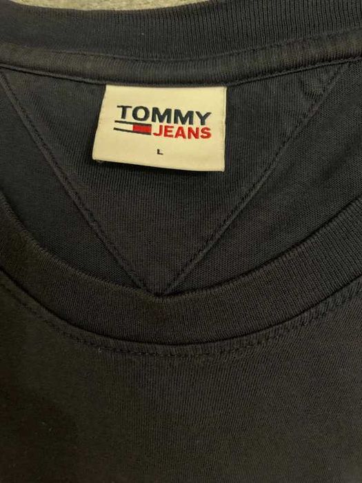 T-shirt azul escura Tommy Jeans L tamanho pequeno