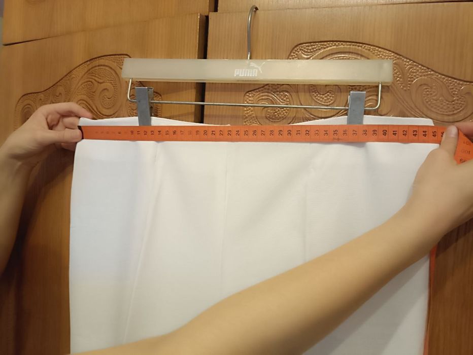Продам білі класичні штани
