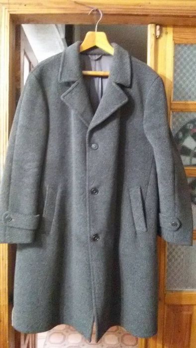 серое шерстяное пальто 52 размер