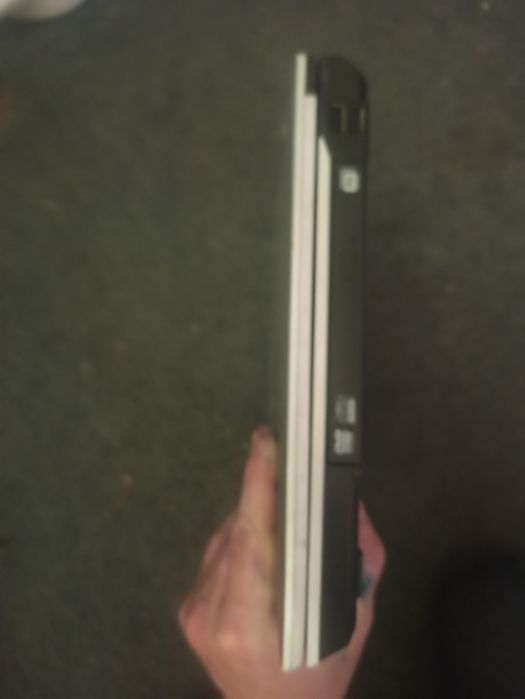 Ноутбук Samsung NP-R55  2/240gb Win7  лицензия.