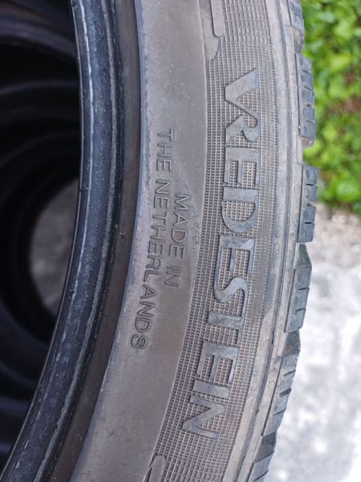 4 pneus 235 40 r19 vredestein