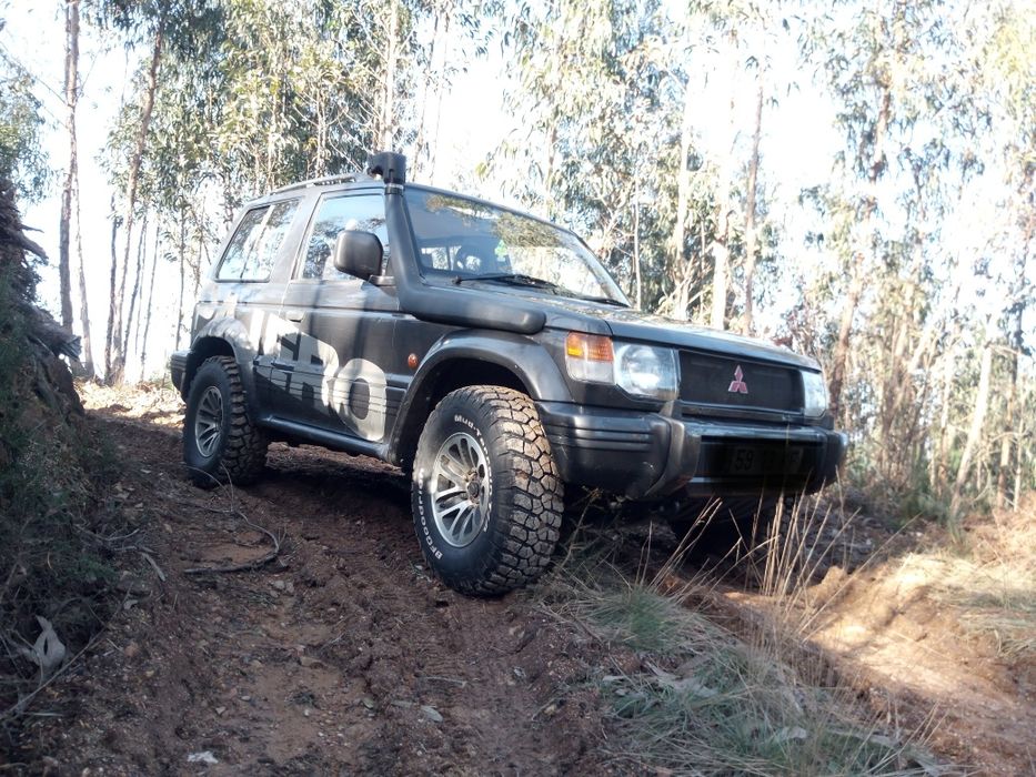 Mitsubishi Pajero 2500 GLS