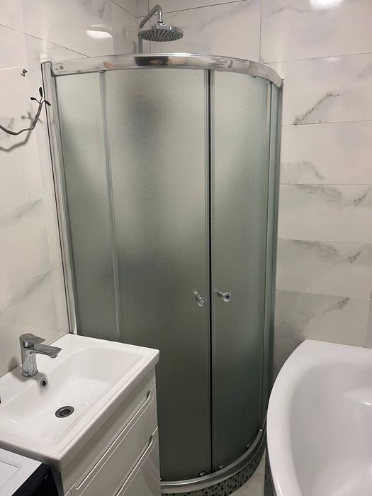 душева кабіна, матові двері, без підона