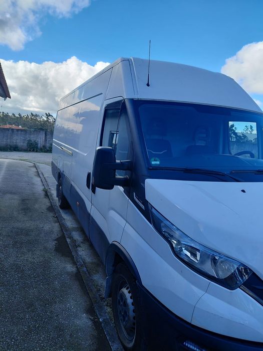 Carrinha Iveco caixa Fechada 2020