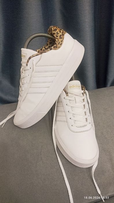 Кросівки Adidas Court Platform