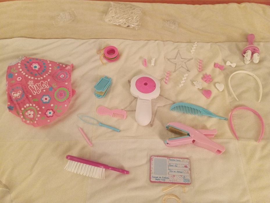 Boneca Nancy ( artigos diversos )( troco ou vendo )