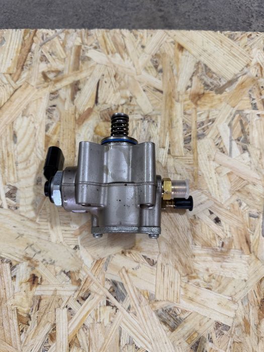 Прдам топлений насос Фольцваген  Гольф  5 1.4 TSI, 104 киловат