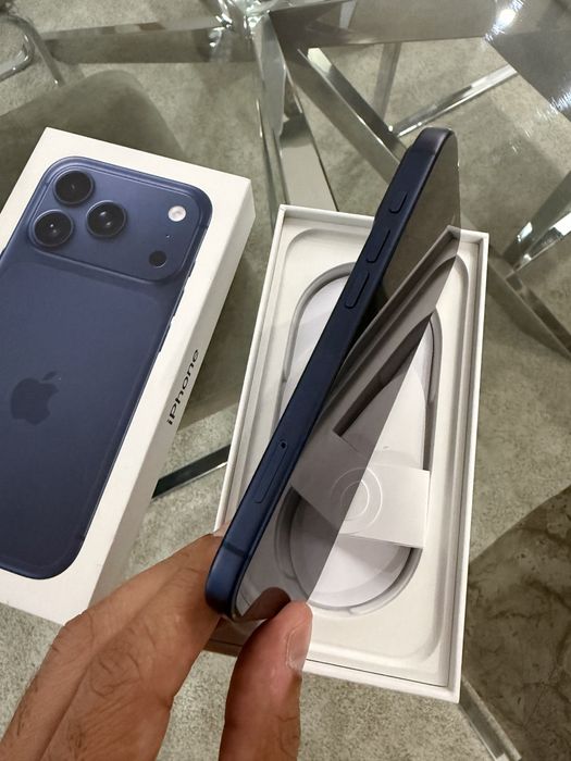 iPhone 17 Pro 256GB Azul – Impecável | Caixa e Cabo Original