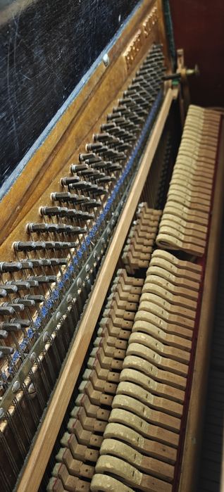 Piano Antigo Robert Seidel – Mais de 150 anos