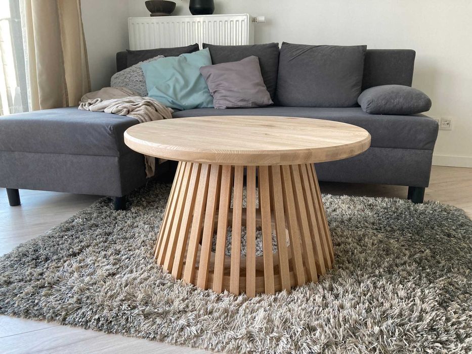 Drewniany stolik kawowy bukowy z lamelami, lite drewno