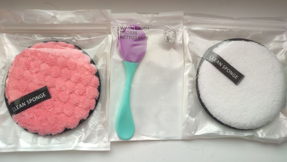 Щіточка для вмивання Miniso і 2 спонжики