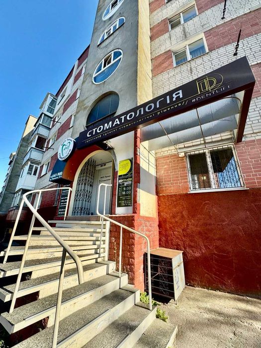 Комерційне приміщення, ФАСАД, р-н Круг, пр-т Перемоги (A11)