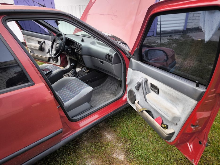 Renault 19 1993 року