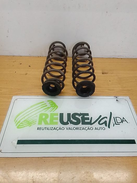 Mola de suspensão trás esquerda SEAT Ibiza IV (6J5, 6P1)