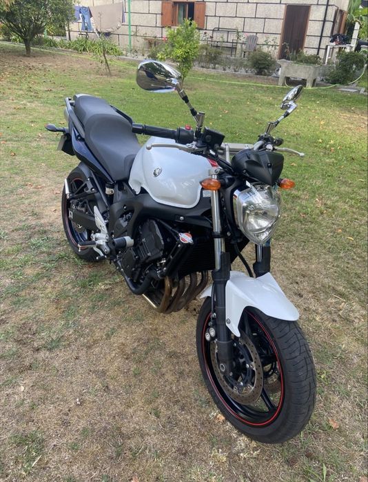 Yamaha FZ6 N S2, ano 2008 | 12.417 km | Excelente estado.
