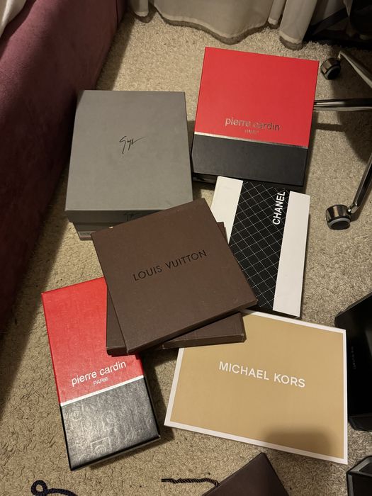 Пакети коробки брендовые louis vuitton chanel d&g versace givenchi