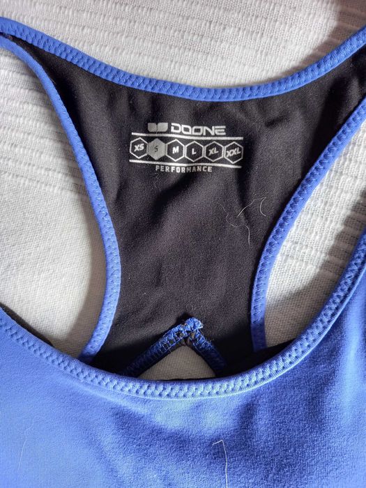 Top desporto Doone, Tam S (Portes incluídos)