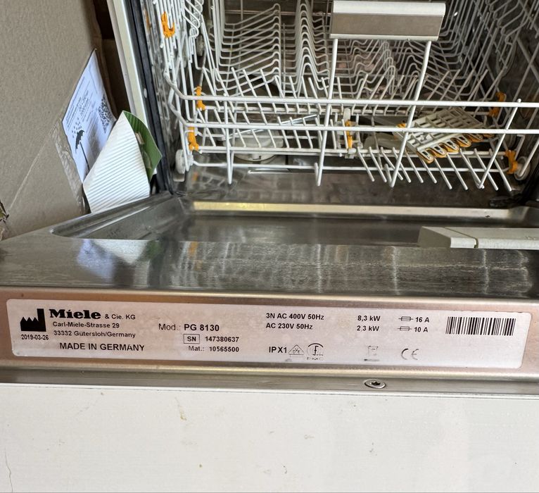 Фронтальна Посудомийна Машина 3 Фази Miele PG 8130 U Б/В