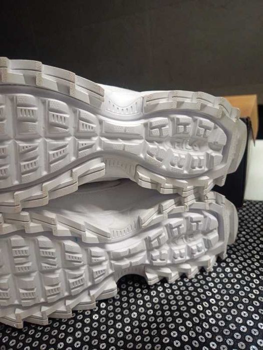 Buty damskie Fila r39