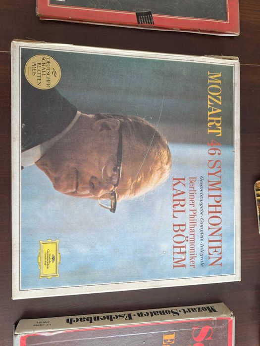 Zestaw płyt z muzyką poważną Mozart, Beethowen, Berlioz.