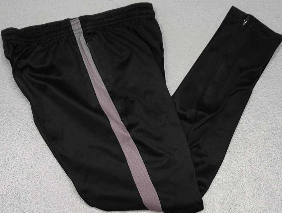 Wr) NIKE oryginalne spodnie dresowe Roz.137-147cm
