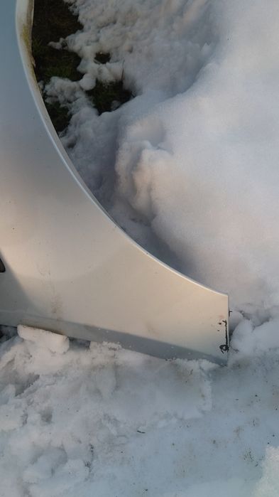 BMW e87  zderzak titansilber metalic