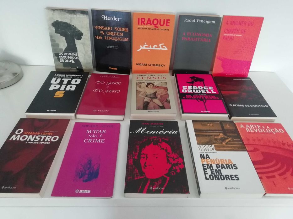 Antígona - livros vários
