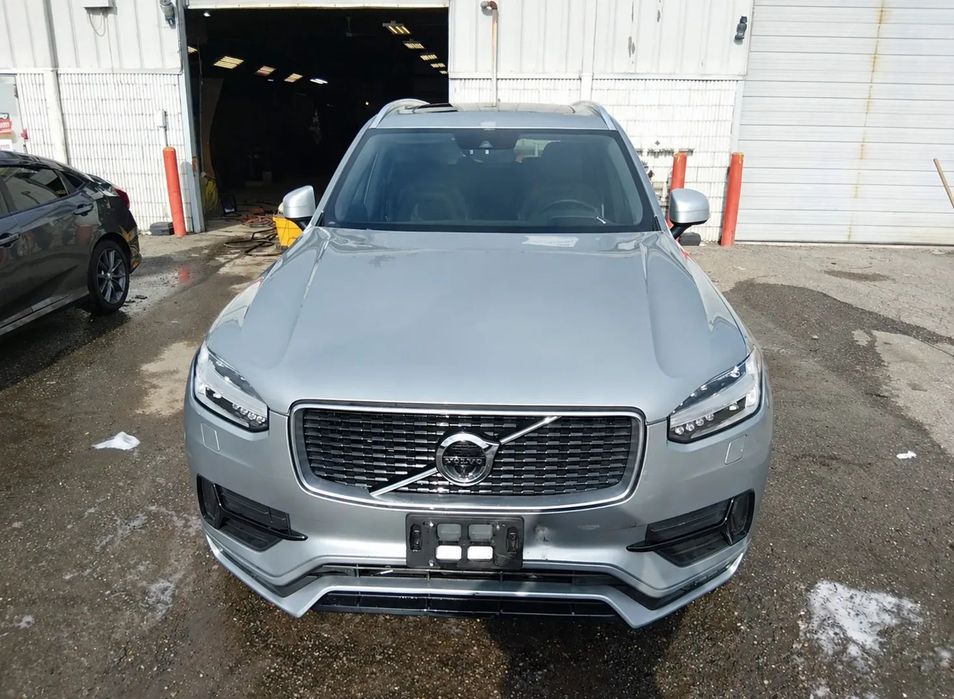 Volvo XC 90 Bogate wyposażenie, w drodze do Polski