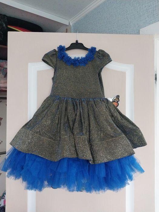 Вечірня сукня на дівчинку