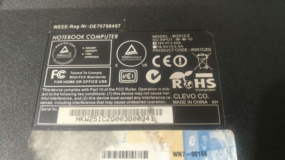Ноутбук Notebook Computer Clevo VCM.  W251CZ з дефектом екрана