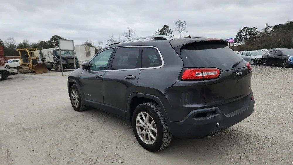 Jeep Cherokee 2016 Latitude 2.4L