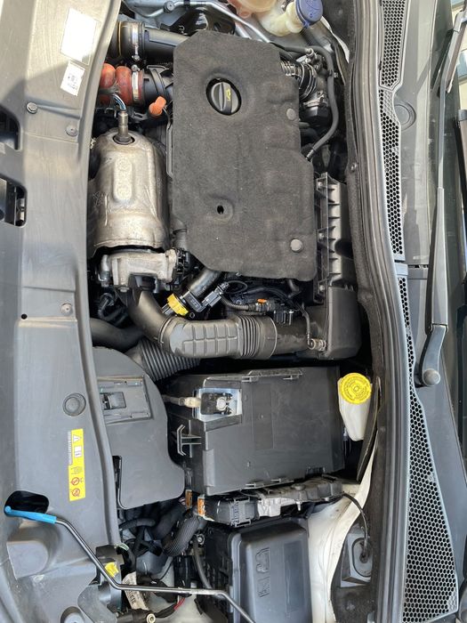Peugeot 2008 — fotografia 8