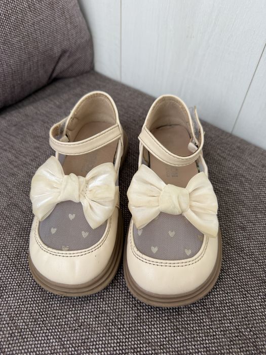 Туфлі для дівчинки