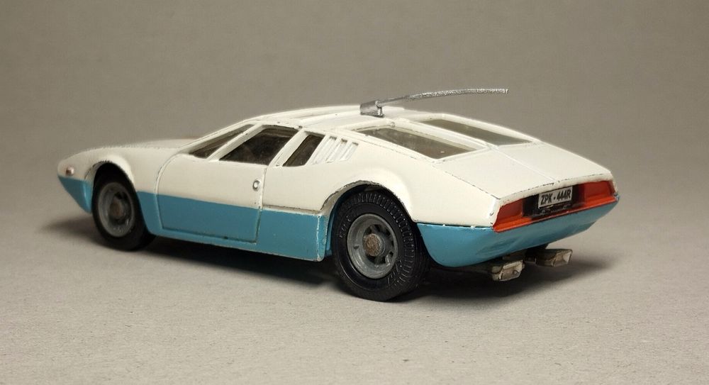 Mangusta de tomaso Corgi Toys 1/43