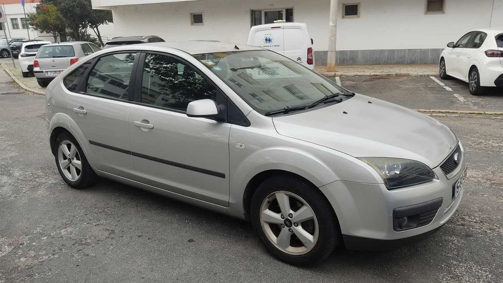 Ford Focus 1.4 gasolina