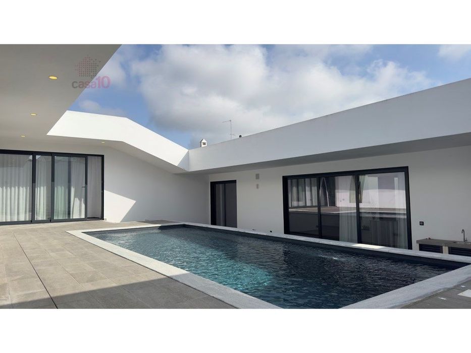 Moradia de Luxo Contemporânea Exclusividade, Elegância e Privacidad...