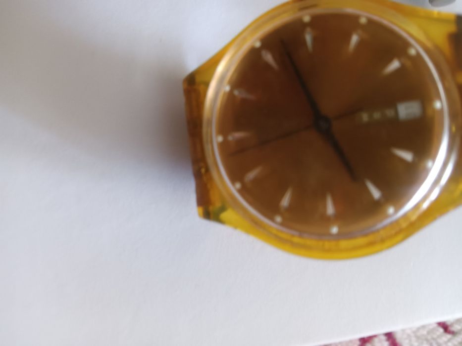 4 relógios 10€ só por pilhas estão todos a funcionar na perfeição