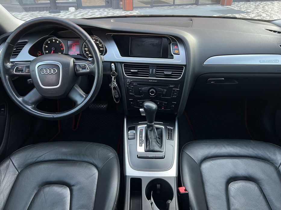 AUDI A4 B8 2011