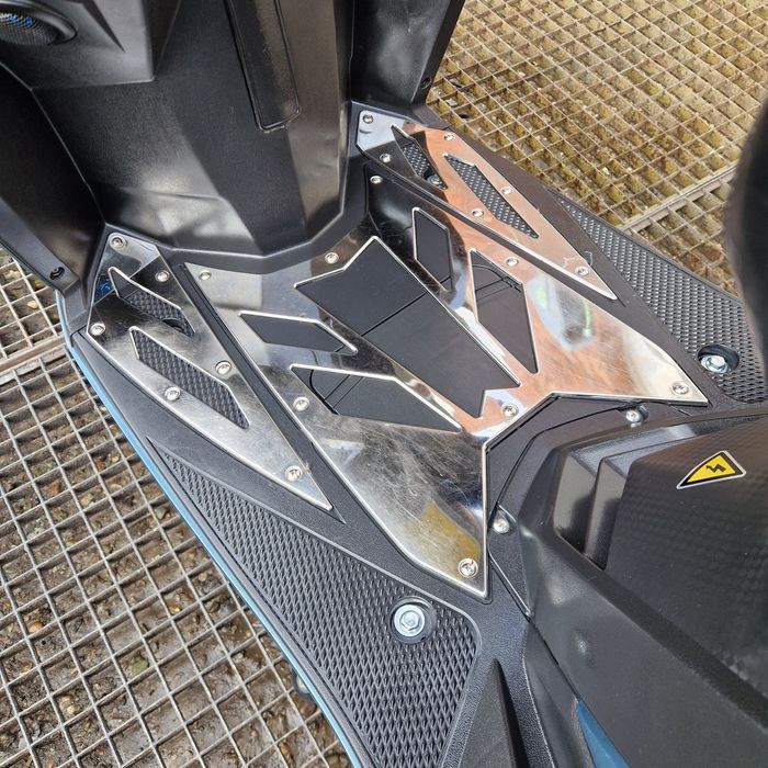 Електроскутер...