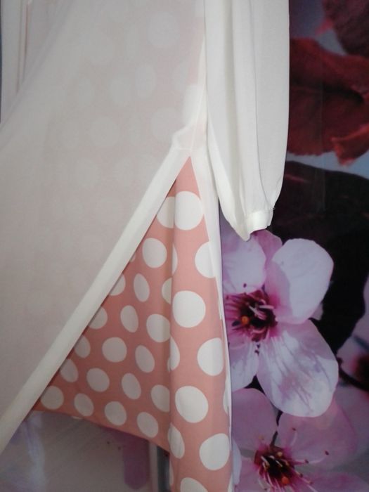 Нарядна ніжна сукня