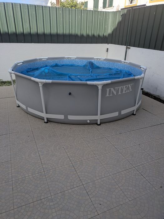Piscina de lona 3m Intex com bomba incluída.