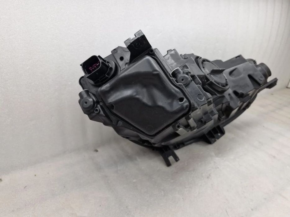 audi a4 b9 lift lampa lewa przód 8w0941011