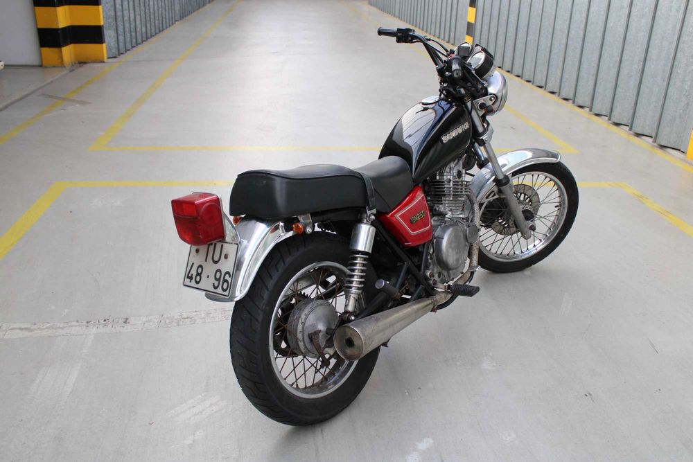 Suzuki GN 250 isenta de IUC