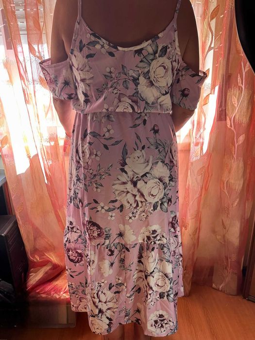 Vestido com padrão de flores