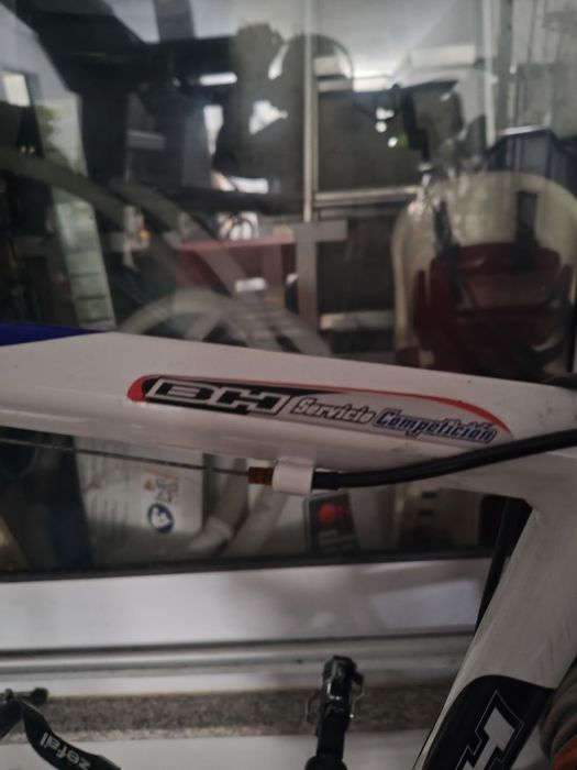 Bicicleta ciclismo BH