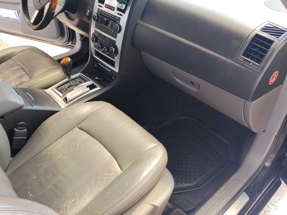 Chrysler 300 C. 2004рв. 2.7 бенз. HEMI.
