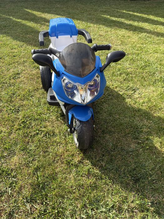 3 kołowy motorek na akumulator