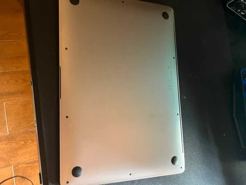 Apple MacBook Air M1 8GB 256GB Excelente Estado