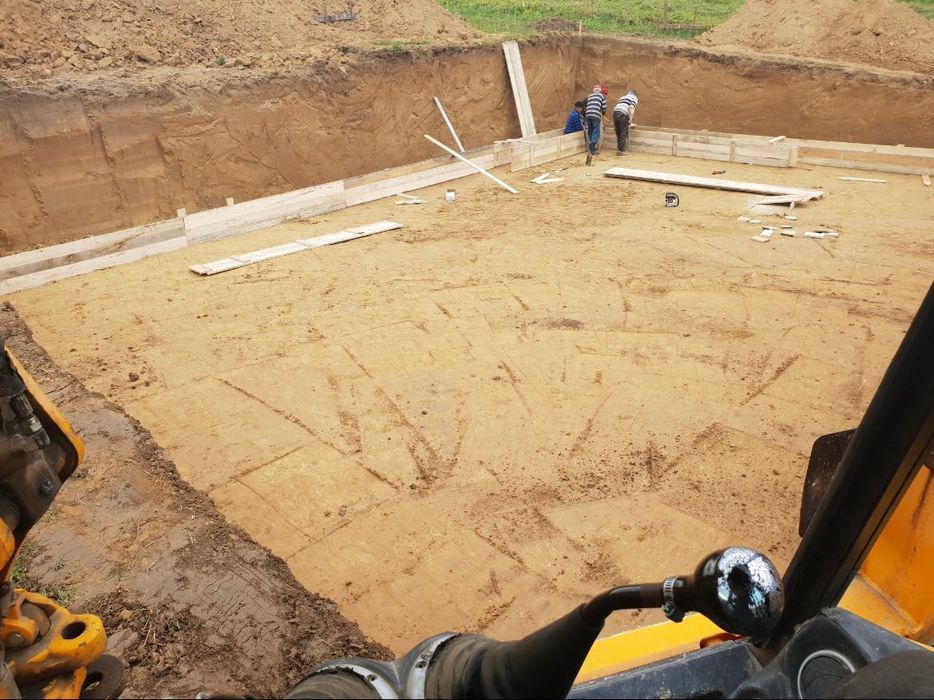 Usługi koparką, koparko-ładowarka, transport kruszywa i piasku