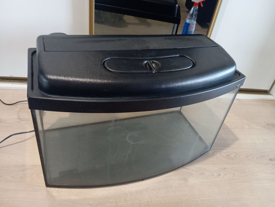 akwarium panoramiczne  okolo 50 litrow